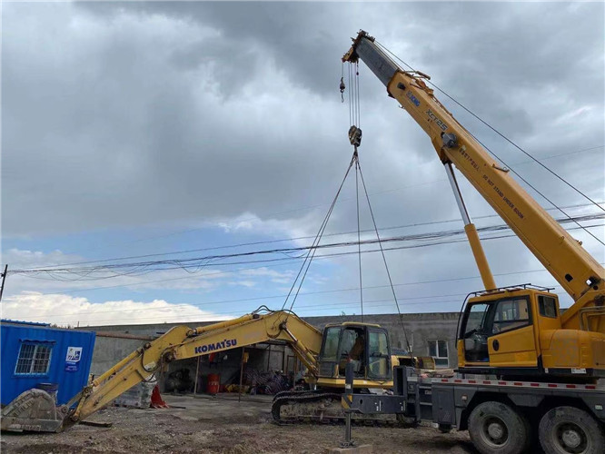 斗门区25吨吊车的工作半径是多少？