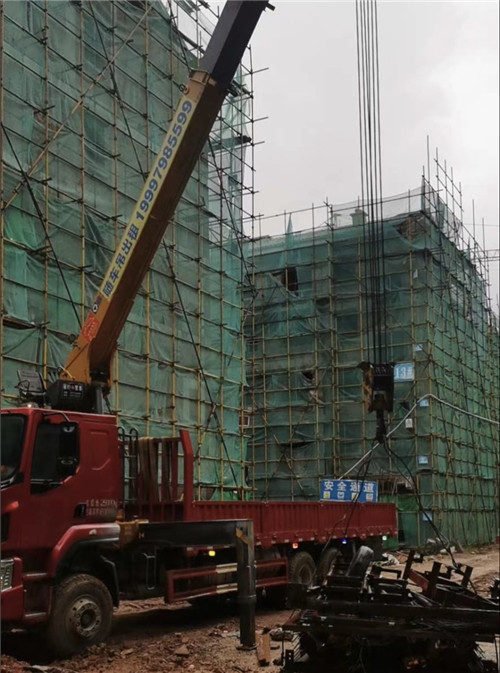 斗门区“慢工细活”—— 吊车的 “微动控制” 技术